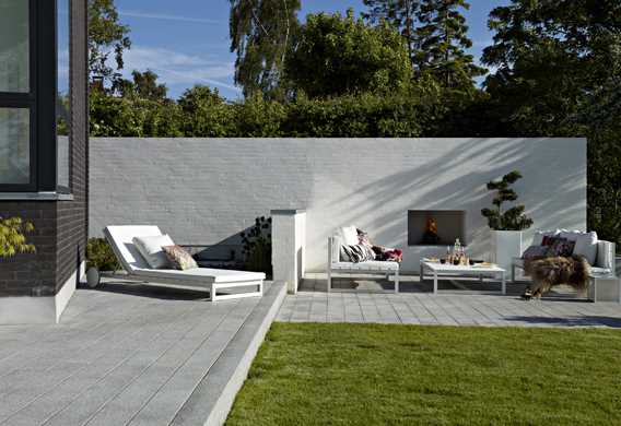 Lysefjorden granitplank på terrasse med udendørs pejs